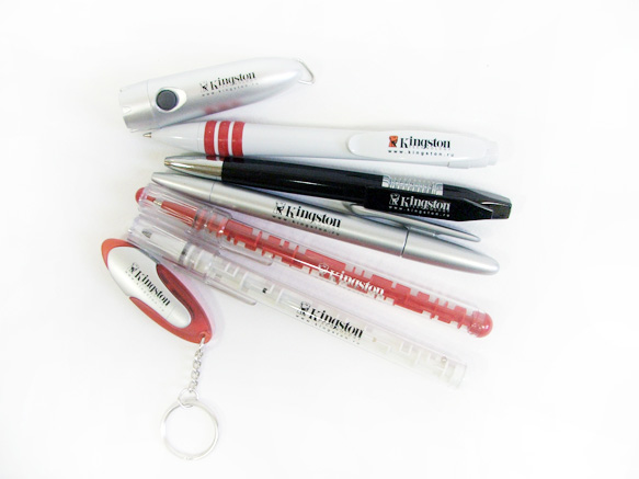 Ручки и сувенирка для Kingston
